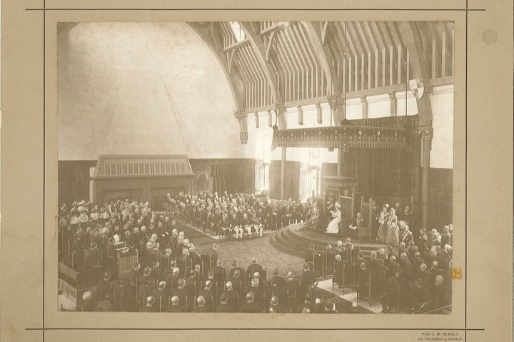 Foto van de opening van de Staten Generaal in de Ridderzaal te Den Haag