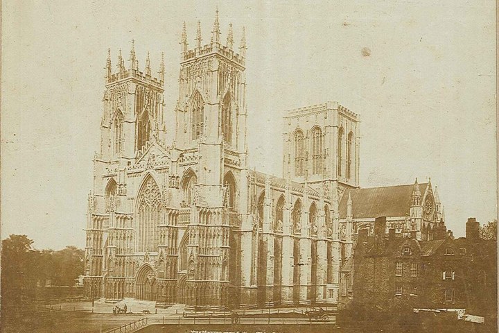 Foto van een kerk in York.