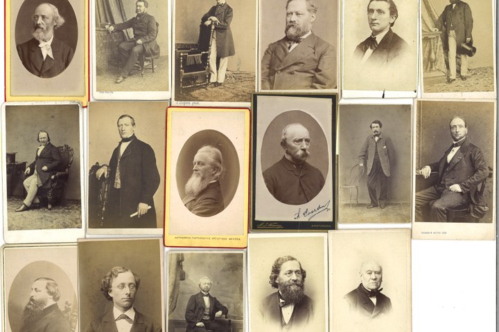 Verzameling van 17 Portretfoto's (carte-de-visite) van mannen