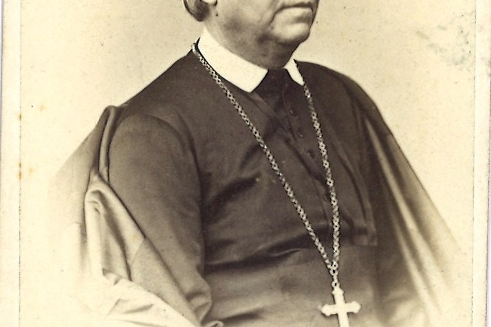 Verzameling van 51 Portretfoto's (carte-de-visite) van geestelijken: Mgr. Franken, bisschop van Batavia (Jakarta), 1866.