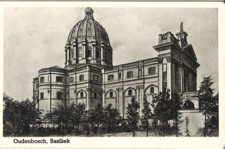 Ansichtkaart van de Basiliek van Oudenbosch