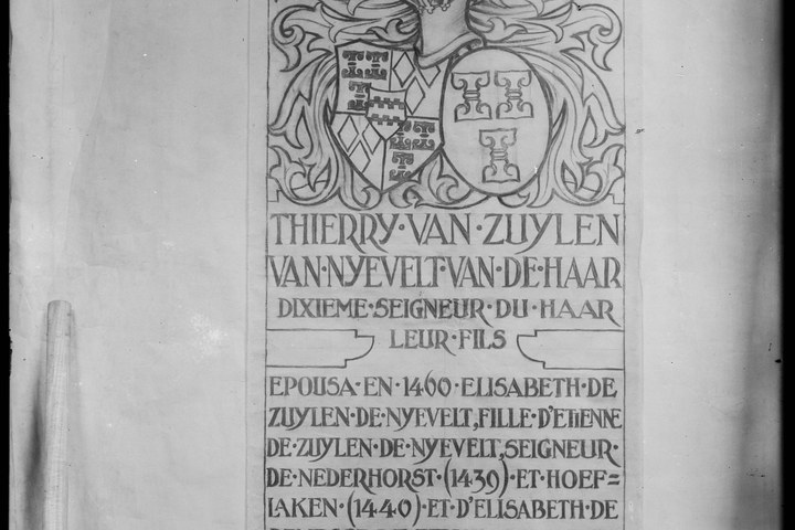 Glasnegatief van foto van producten uit de Cuypers' Kunstwerkplaatsen: "Pagina uit stamboom van Thierry van Zuylen van Nyevelt van de Haar 1446-1482".